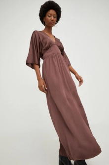 Answear Lab rochie culoarea maro, maxi, evazati