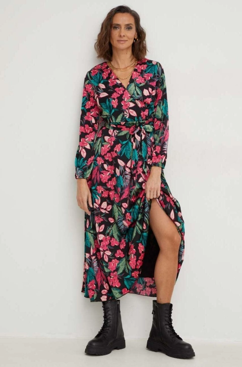 Answear Lab rochie culoarea negru, midi, evazati