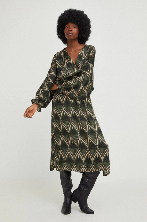 Answear Lab rochie din matase Silk Blend culoarea verde, midi, oversize