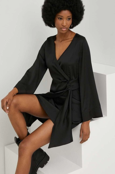 Answear Lab rochie x colecția limitată SISTERHOOD culoarea negru, mini, drept