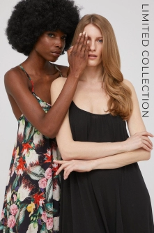 Answear Lab X limited festival collection BE BRAVE rochie culoarea negru, maxi, evazati