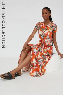 Answear Lab X limited festival collection BE BRAVE rochie culoarea rosu, midi, evazati