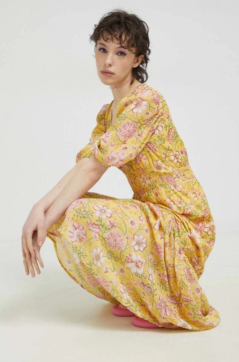 Billabong rochie culoarea galben, maxi, evazati