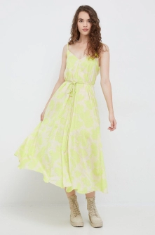 GAP rochie din bumbac culoarea galben, maxi, evazati