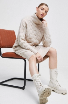 Medicine rochie culoarea bej, midi, oversize