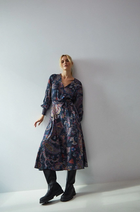 Medicine rochie midi, evazati