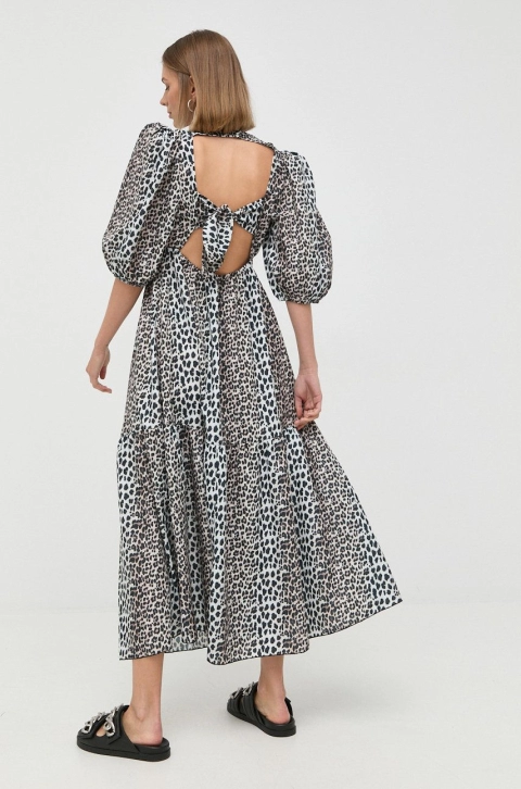 Notes du Nord rochie maxi, evazati