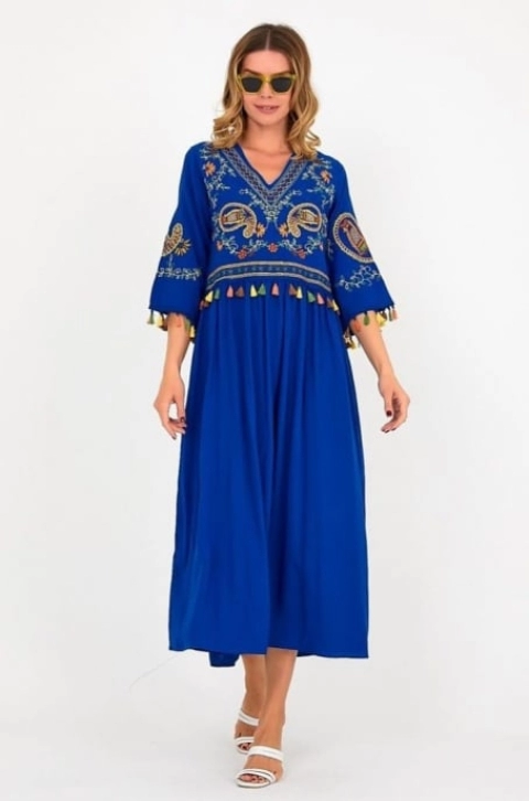 Rochie albastra cu broderie si ciucurasi, din vascoza