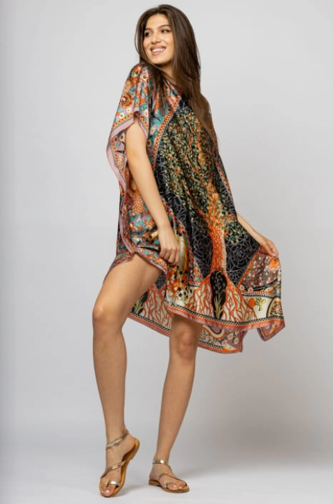 Rochie de plaja tip poncho din matase cu Pomul Vietii pe fond roz