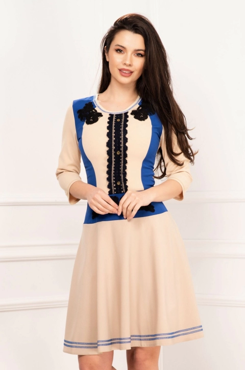 Rochie de zi Venezia bej cu broderie aplicata si dungi albastre