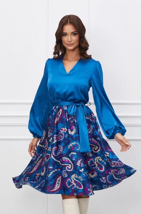 Rochie Dy Fashion albastra cu imprimeu rosu pe fusta si cordon in talie