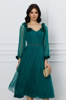 Rochie Ginette verde din matase cu maneci lungi si aplicatii florale