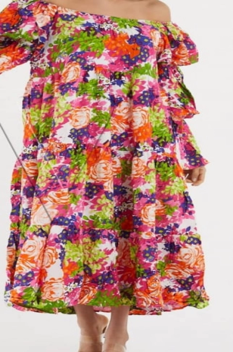 Rochie lunga cu imprimeu multicolor cu nuante de roz si mov, cu maneci ample cu 3 volane, din vascoza