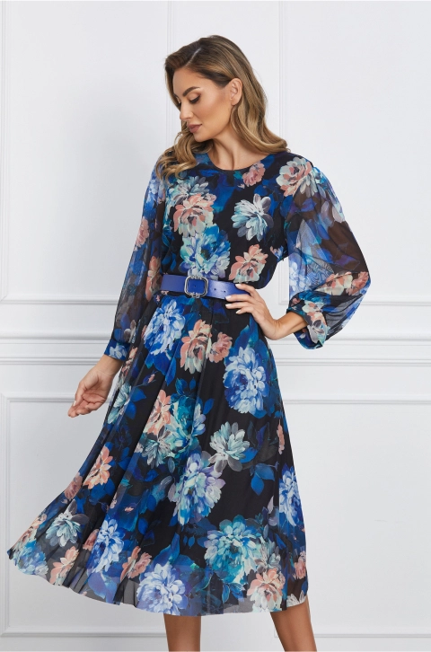 Rochie Maria neagra cu flori albastre si curea in talie