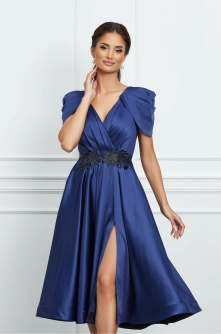 Rochie MBG bleumarin cu umeri bufanti si broderie in talie