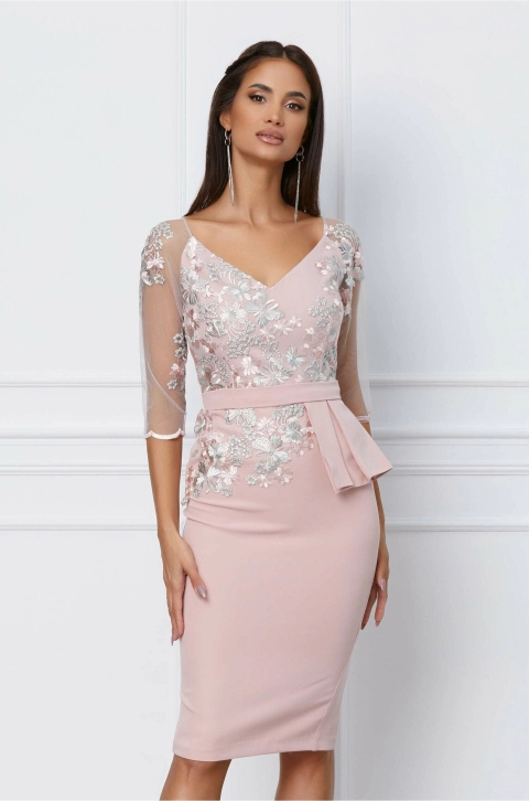 Rochie MBG roz cu broderie la bust si peplum in talie