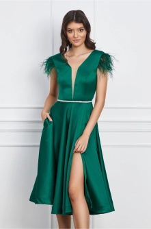 Rochie MBG verde din satin cu pene la maneci