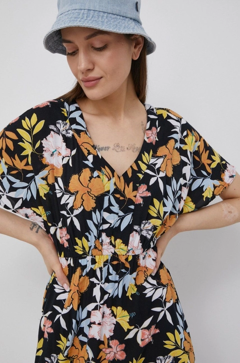 Roxy rochie culoarea negru, midi, evazati