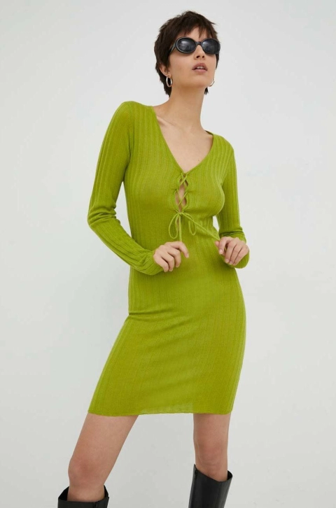 Résumé rochie din lana culoarea verde, mini, mulata