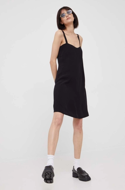 Sisley rochie culoarea negru, mini, drept