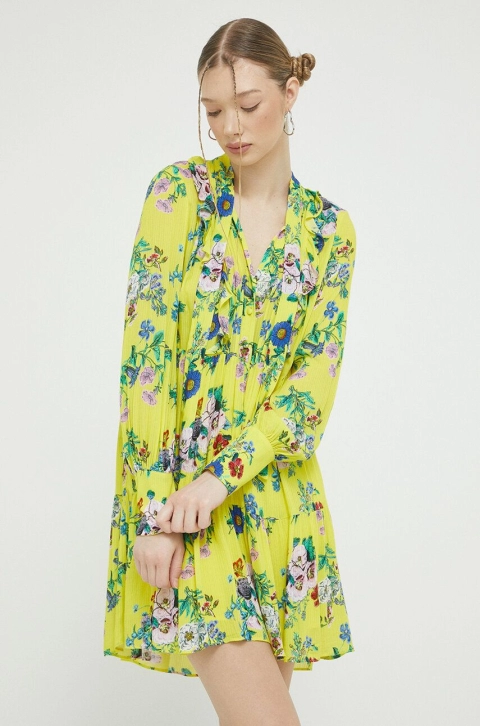 Superdry rochie culoarea galben, mini, evazati