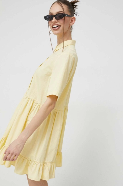 Tommy Jeans rochie din bumbac culoarea galben, mini, evazati