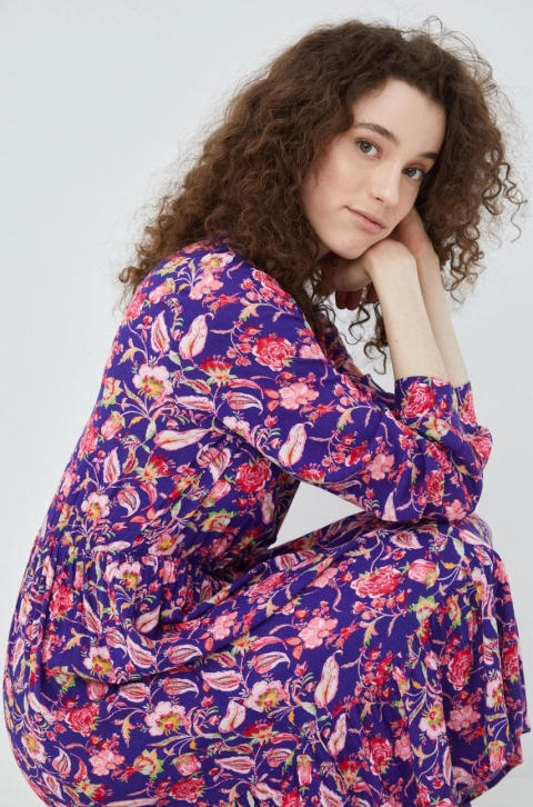Vero Moda rochie culoarea albastru marin, mini, evazati