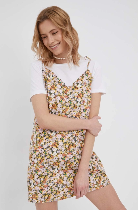 Vero Moda rochie din bumbac culoarea galben, mini, evazati